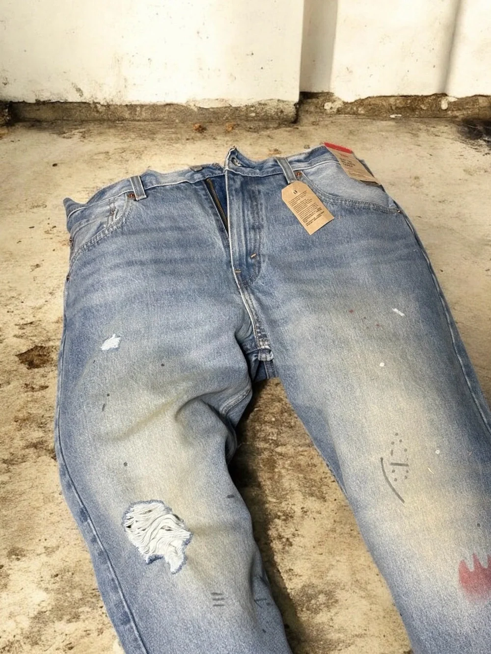 Levi’s 550 Relaxed Fit Vintage ‘92 Distressed Men’s Size 34 x 30 Jeans